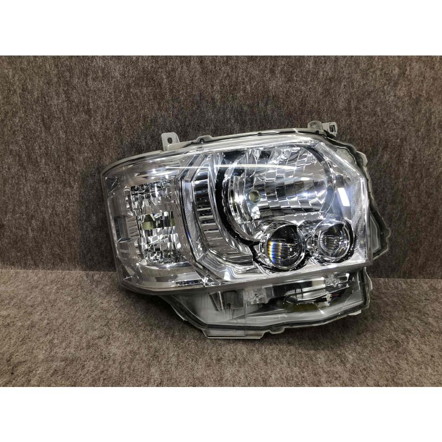 200系ハイエース KOITO 26-137 純正ヘッドライト 左右 新車外し 美品 磨き済み 純正 200系 ハイエース 4型 5型 6型 後期 LED ヘッド
