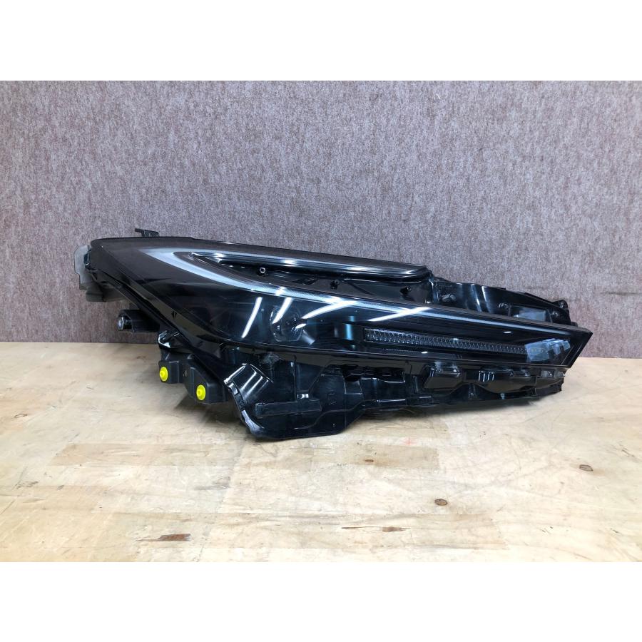 極美品/破損キズなし/プリウス ZVW60 MXWH60 純正 左ヘッドライト 磨き済み トヨタ プリウス ZVW60 ZVW65 MXWH60 MXWH65 右ヘッドライト