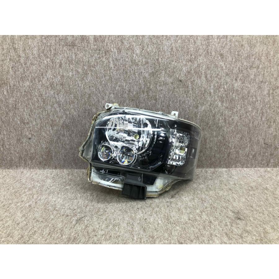 磨き済み トヨタ 200系 ハイエース 左 ヘッドライト KOITO 26-137