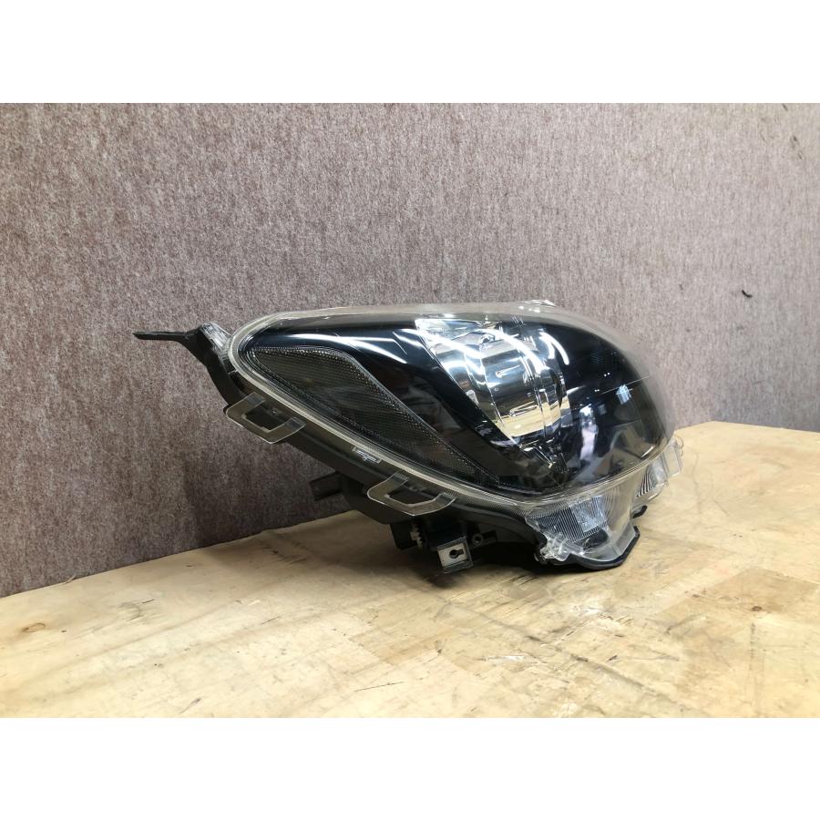 磨き済み アクア NHP10 前期 LED 純正 右ヘッドライト KOITO 52-247