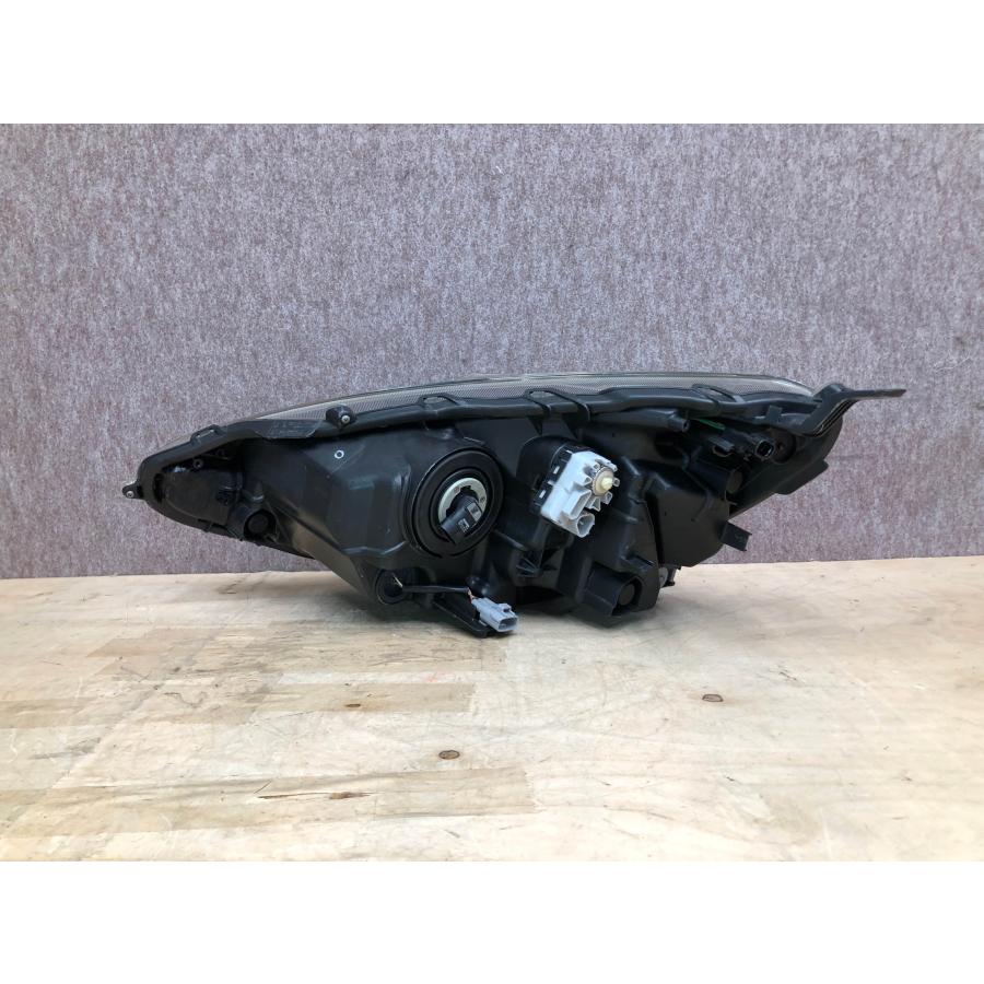 磨き済み アクア NHP10 前期 LED 純正 右ヘッドライト KOITO 52-247