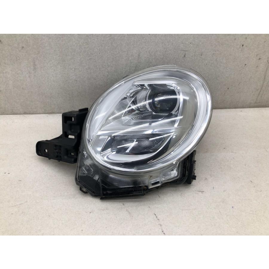 ダイハツ キャスト LA250S 左 ライト KOITO 100-69020