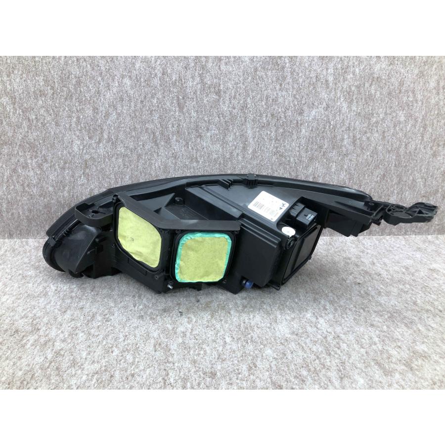美品 磨き済み プジョー 308 T9 LED ヘッドライト 右 9800546380-01