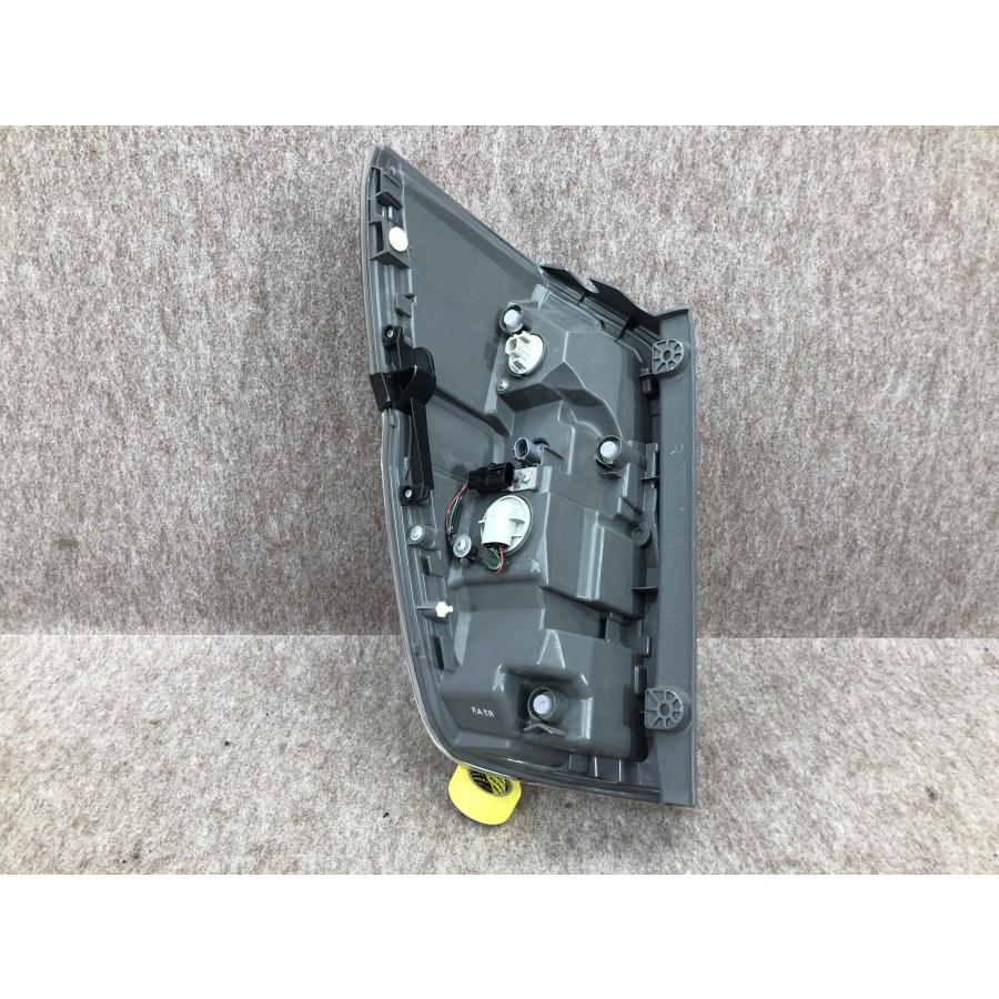 RK5 ステップワゴン スパーダ 純正 右側LED STANLEY W0587 RK5 ステップワゴン スパーダ 純正 右側LED STANLEY W0587 RK5 W0587