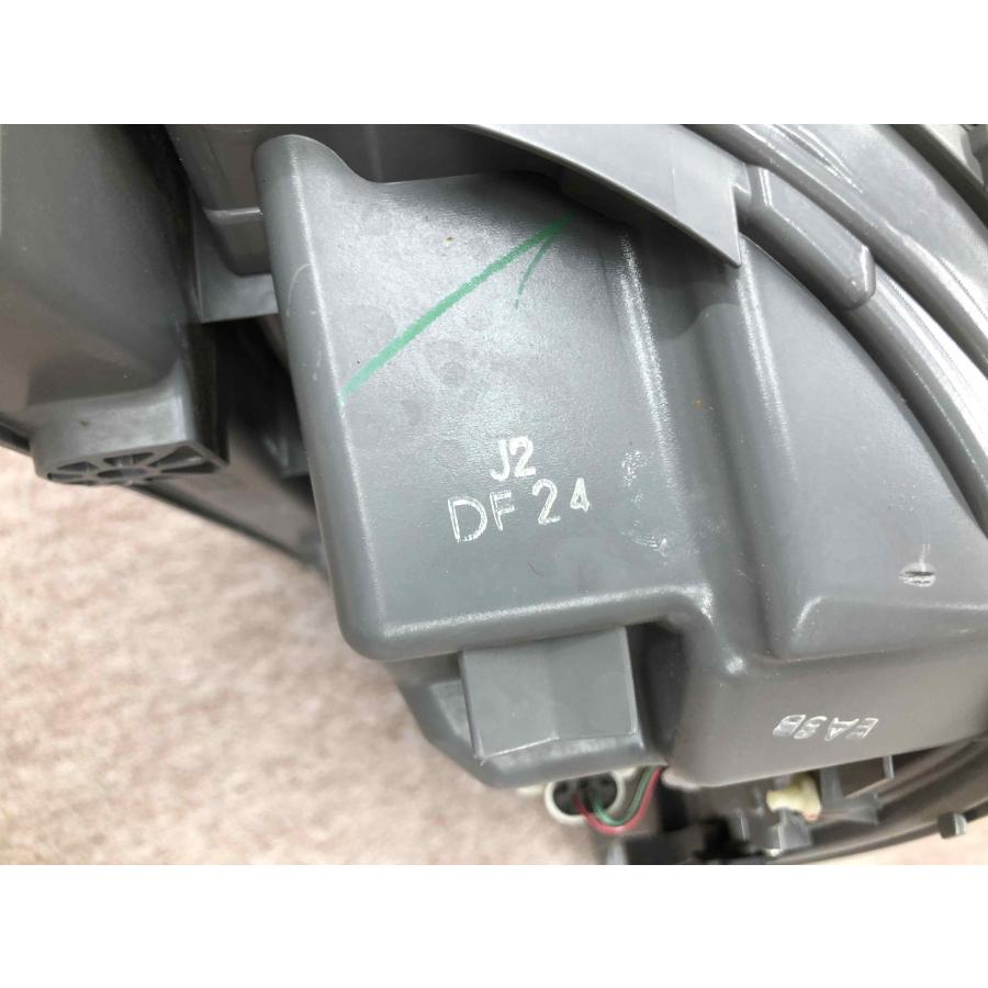 美品 磨き済み ステップワゴン スパーダ RK5/RK6 右テールランプ