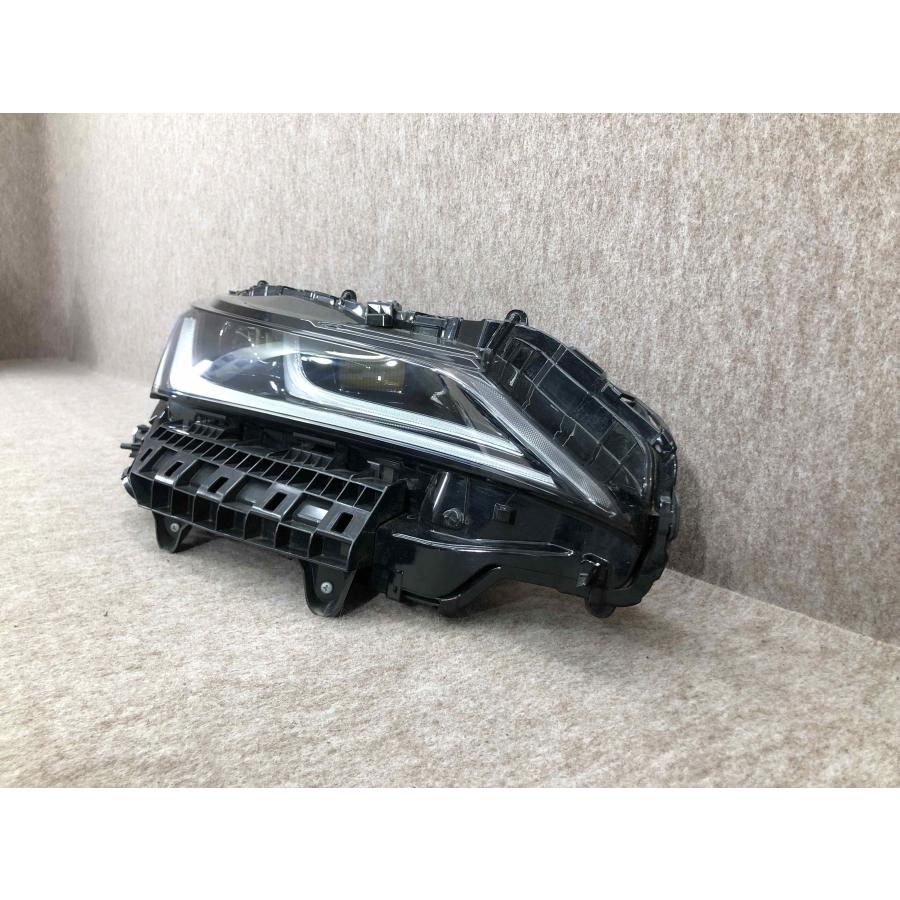 トヨタ　ハリアー　ヘッドライトユニットASSY(右側) 28-244☆美品☆LED MXUA80 ハリアー☆右ヘッドライト コンピュータ付