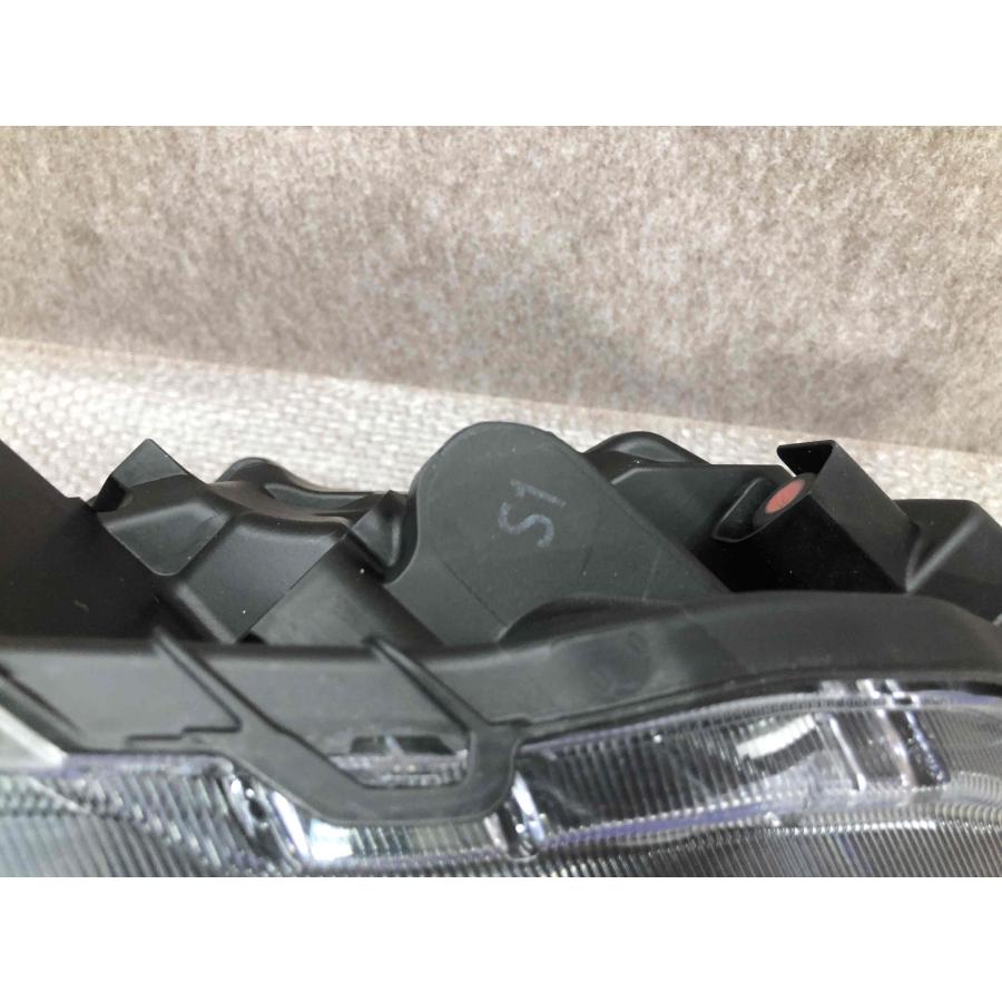 レンズ美品 磨き済み シエンタ Z MXPC10 純正 LED ヘッドライト 右