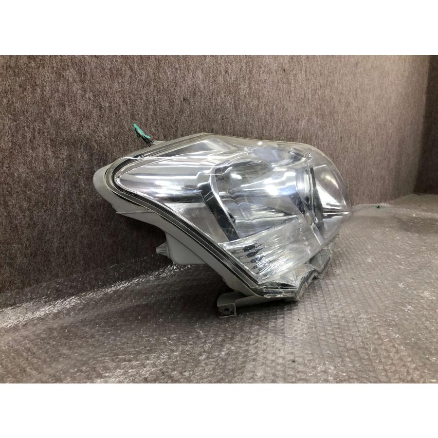 トヨタ　プレミオ　右ヘッドライト 磨き済み TOYOTA トヨタ プレミオ 260系 前期 純正 右 ヘッドライト