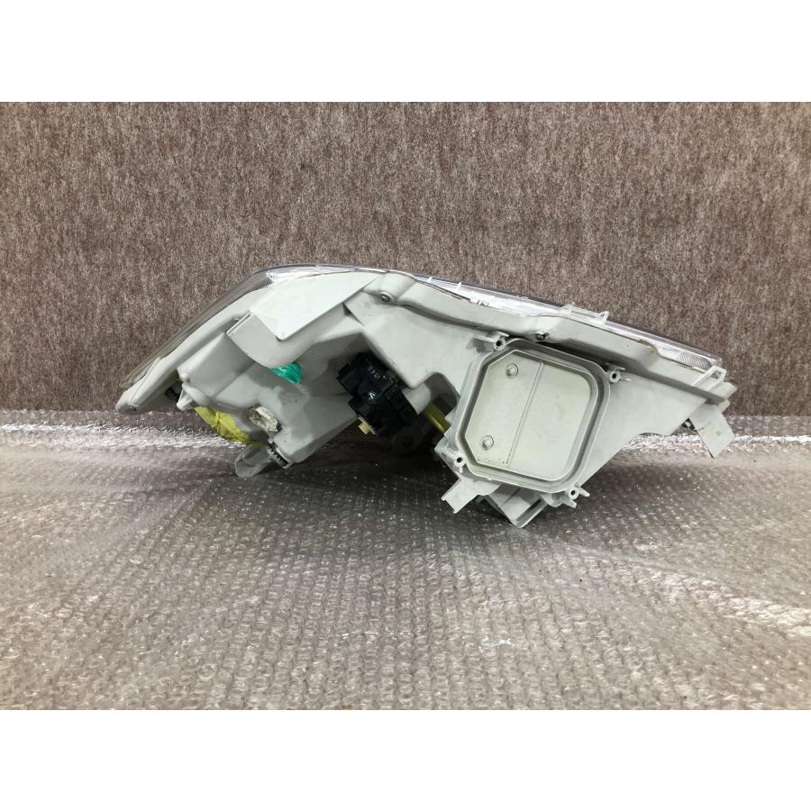 磨き済み TOYOTA トヨタ プレミオ 260系 前期 純正 右 ヘッドライト