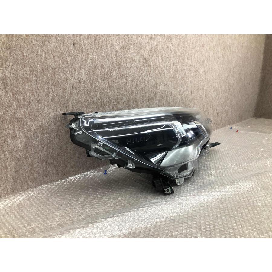 磨き済み トヨタ 純正 GUN125 ハイラックス 後期 LED ヘッドライト
