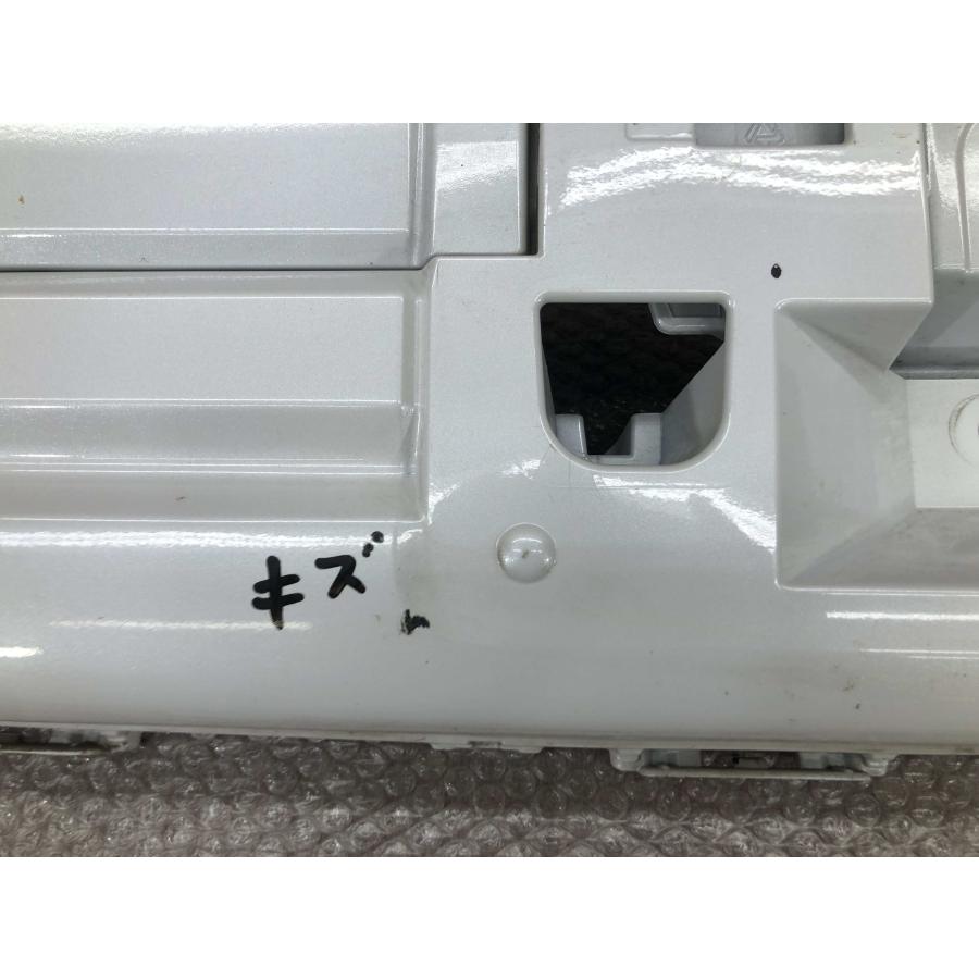 ダイハツ ハイゼット S700V/S710V 純正 フロントバンパー 52119-B5220