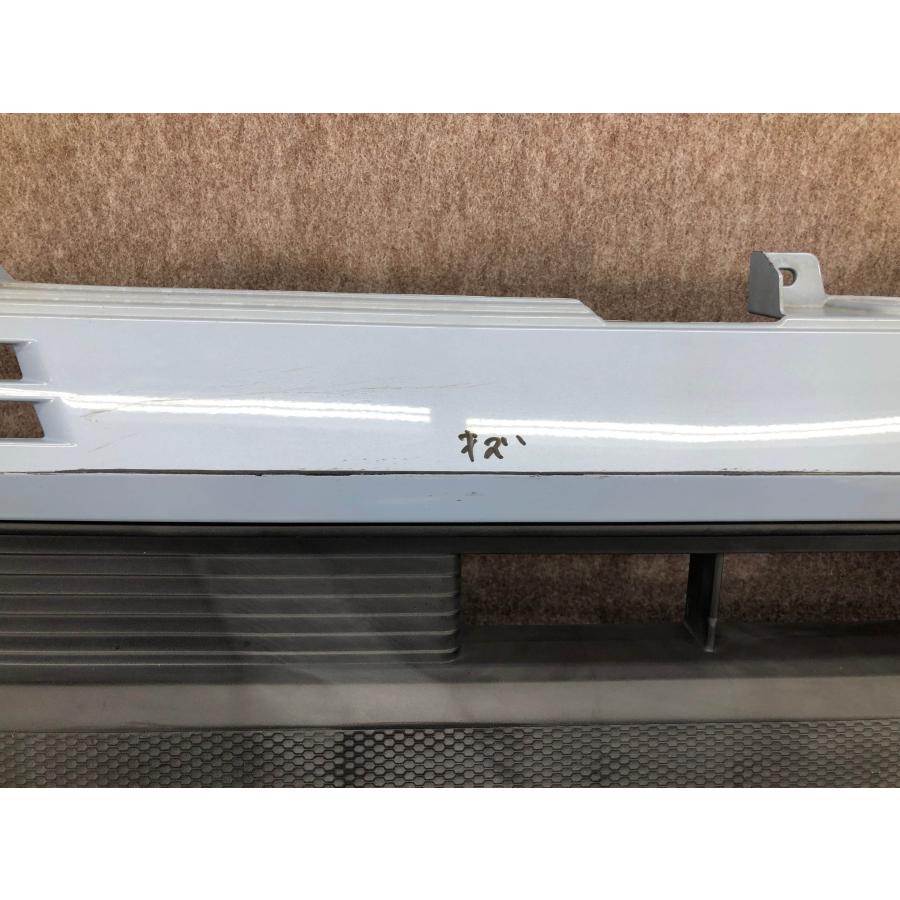 ダイハツ ハイゼット カーゴ S321V S331V 純正 フロントバンパー 52119