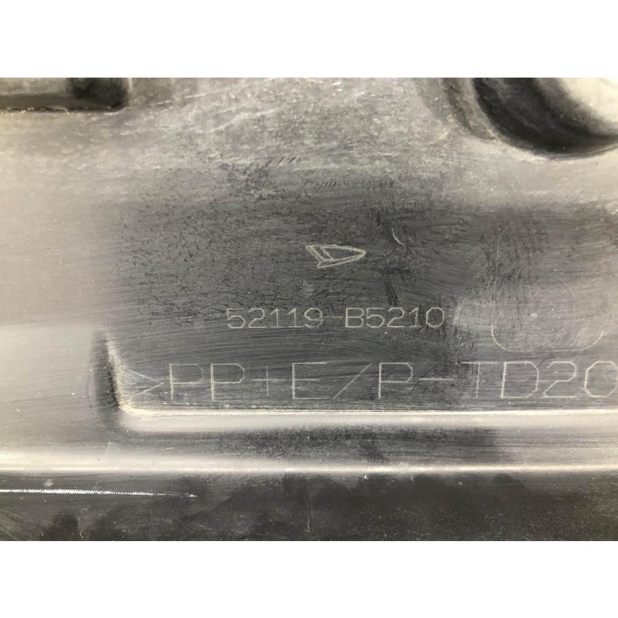 ダイハツ ハイゼット カーゴ S321V S331V 純正 フロントバンパー 52119