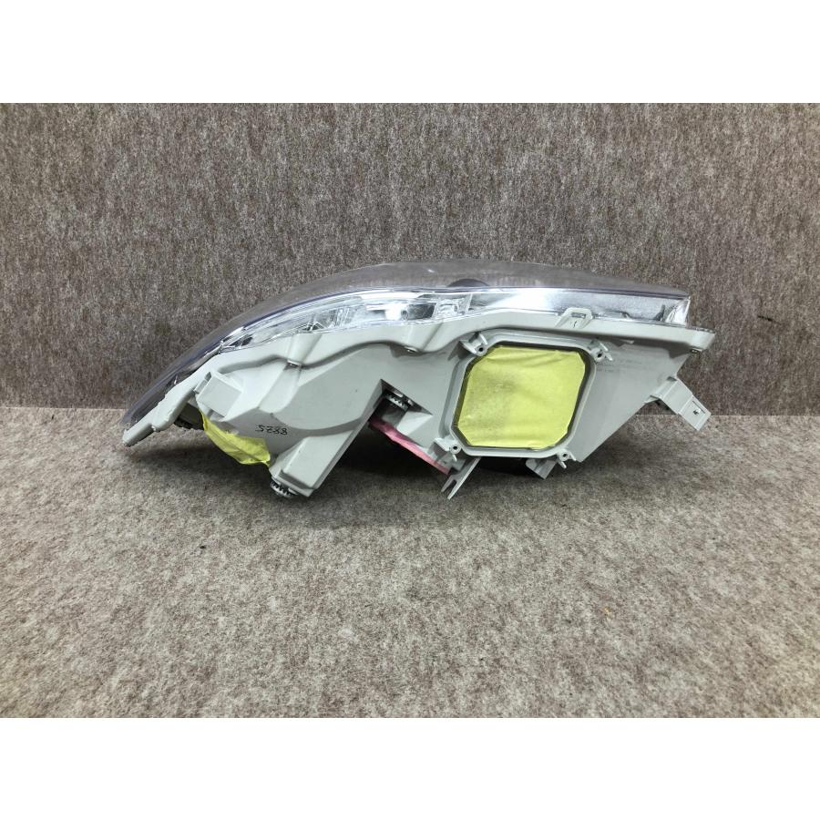 美品 磨き済み カローラ フィールダー NZE141G 純正 HID ヘッドライト
