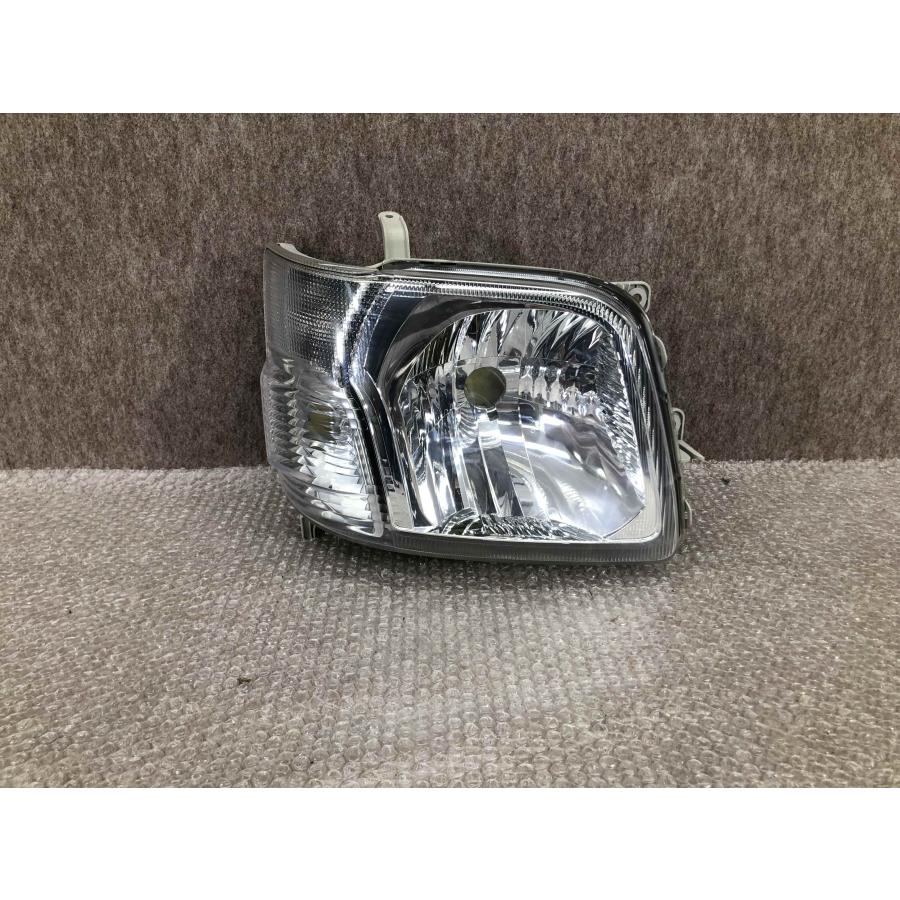 美品 磨き済み ダイハツ ハイゼットカーゴS321V/S331V 右ヘッドライト 