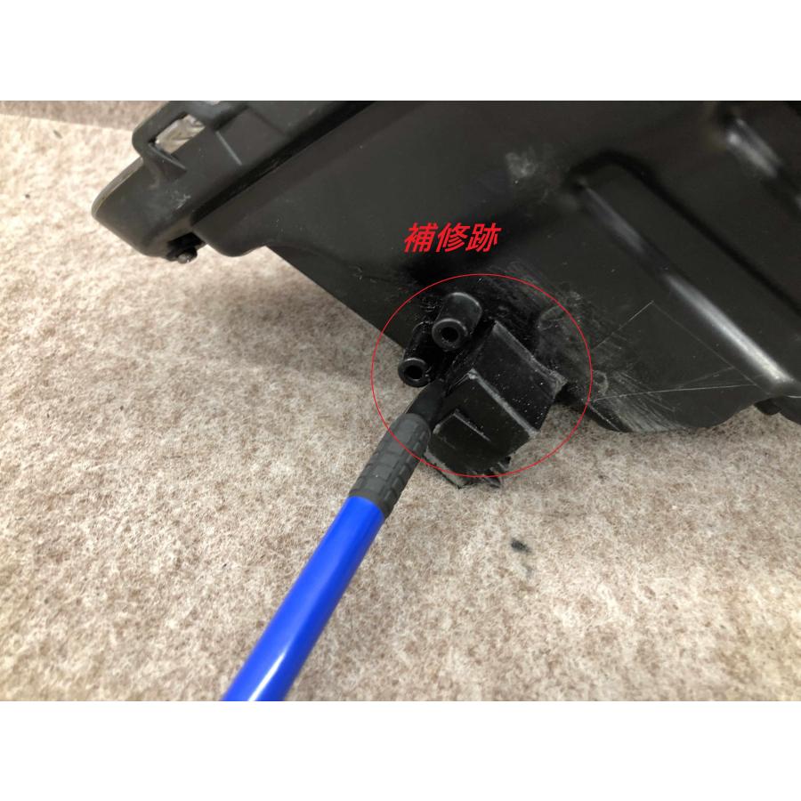 レンズ美品 磨き済みトヨタ ノア エスクァイア 80 後期 純正 LED