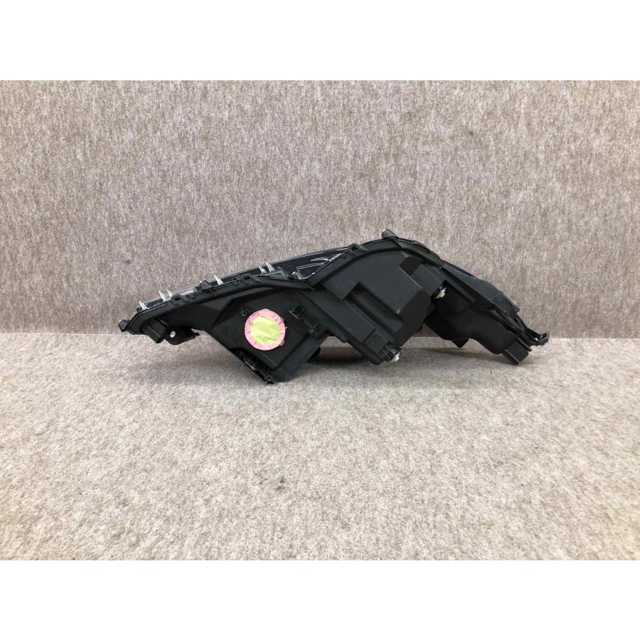 カムリ　AXVH70　後期　LED　ヘッドライト　左右　セットコイト33-233 磨き済み トヨタ LED AXVH70 カムリ 左ヘッドライト KOITO 33-233