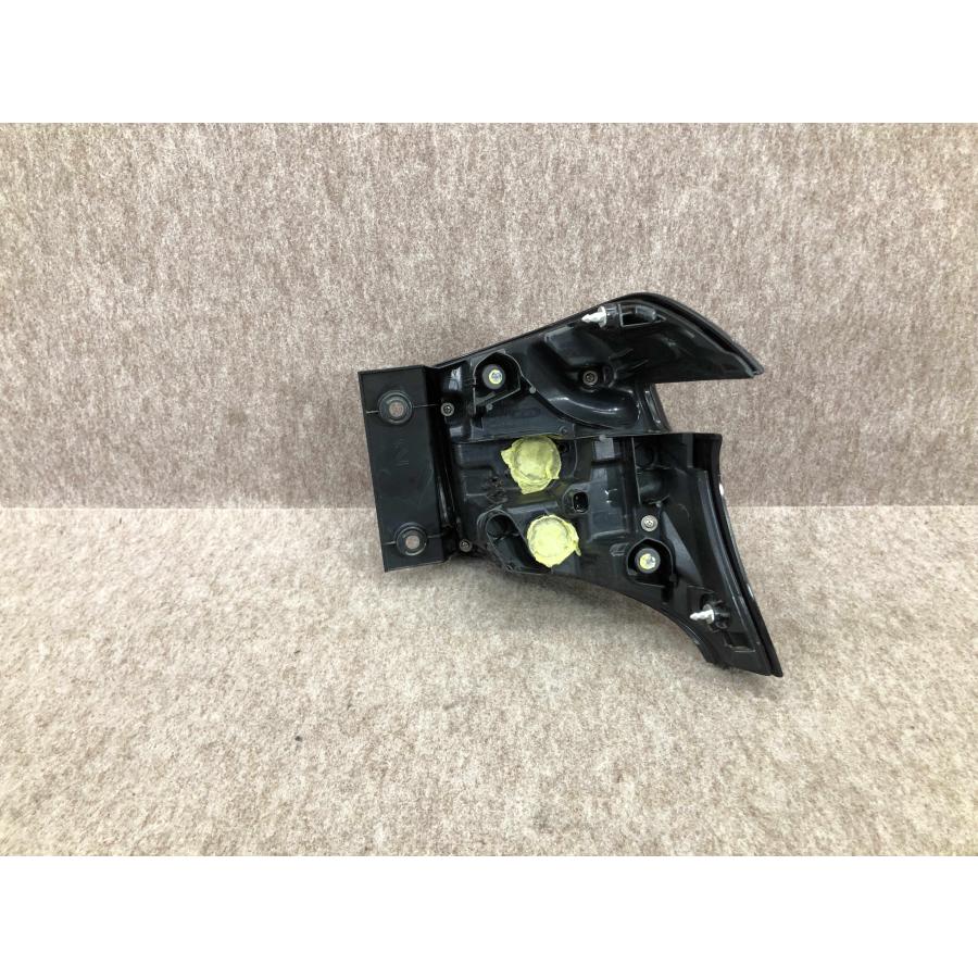 シエンタ170系前期 左テールランプセット