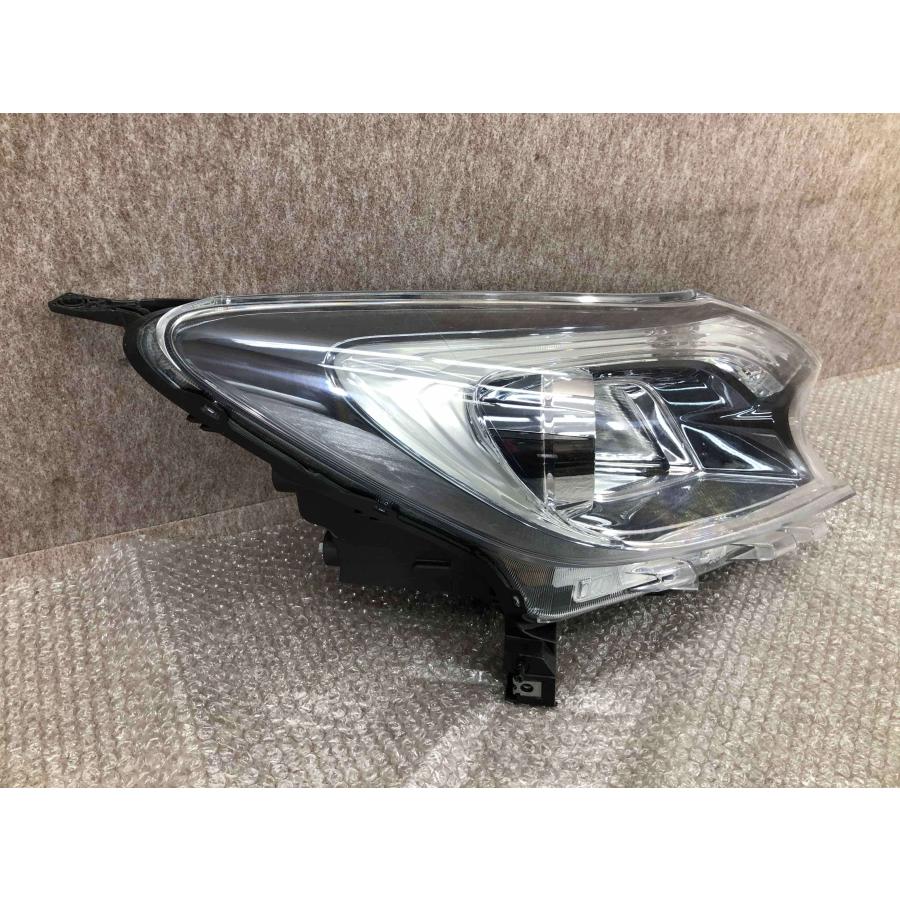 日産ノート　E13系　右ヘッドライト中古品 磨き済み 日産 NOTE ノート E12 中期 右ライト 右ヘッドライト LED