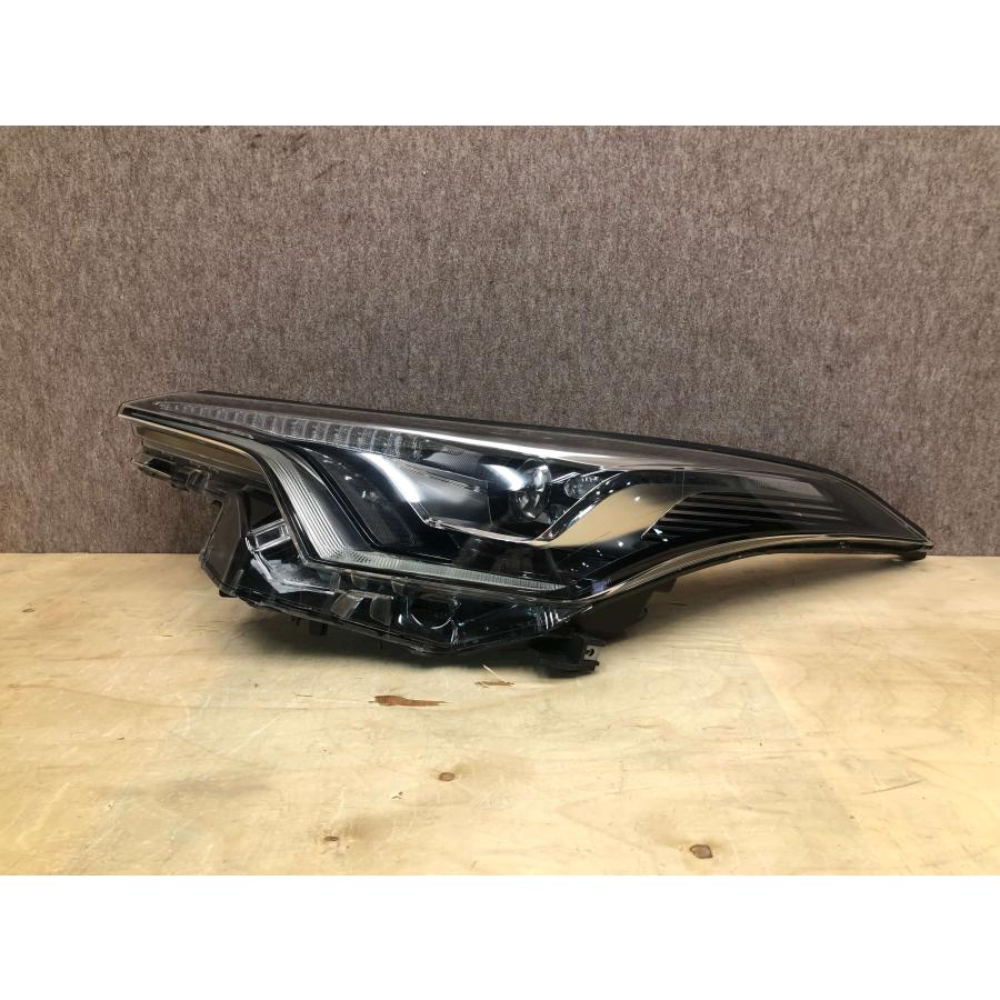 左ヘッドライト C-HR ZYX10 KOITO 10-111状態未確認 磨き済み C-HR CHR ZYX10 NGX10 NGX50 LED 左 ヘッドライト KOITO 10