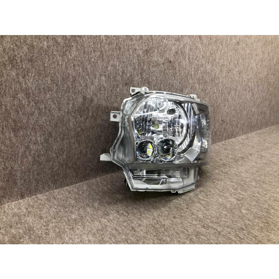 磨き済み 純正 200系 ハイエース 4型 5型 6型 後期 LED 左ヘッドライト