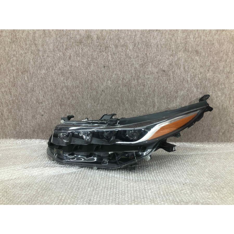 トヨタ　プリウス　PHV 左ヘッドライト 補修用 レンズ美品 磨き済み トヨタ プリウス PHV ZVW52 左 ヘッドライト LED