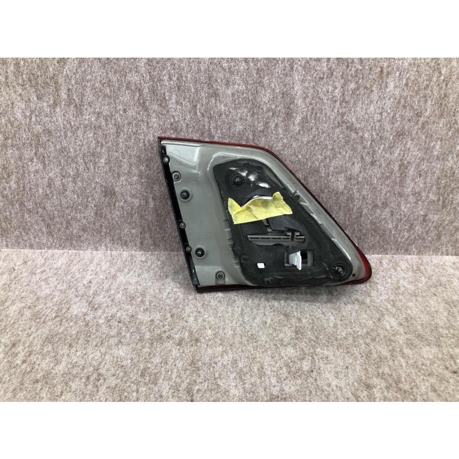 美品 磨き済み クラウン ハイブリッド GWS204 後期 右リヤランプ