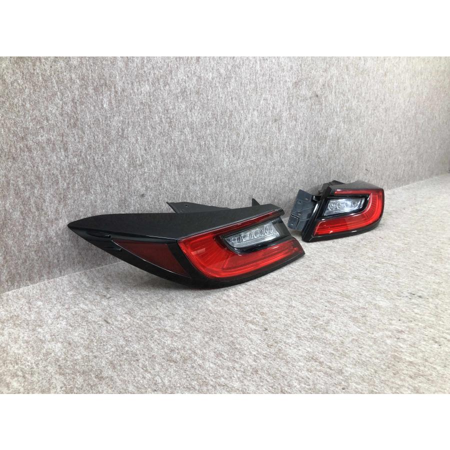 美品 磨き済み トヨタ GR86 ZN8 ZD8 純正テールランプ ICHIKOH D258