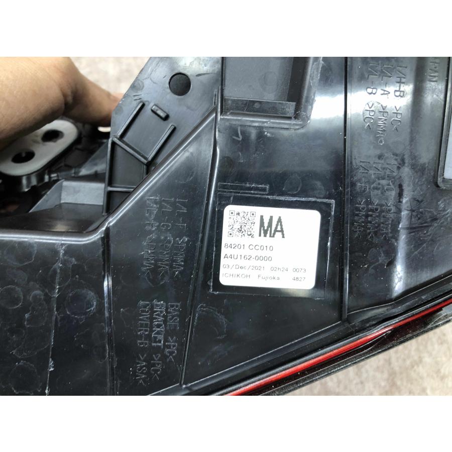 美品 磨き済み トヨタ GR86 ZN8 ZD8 純正テールランプ ICHIKOH D258