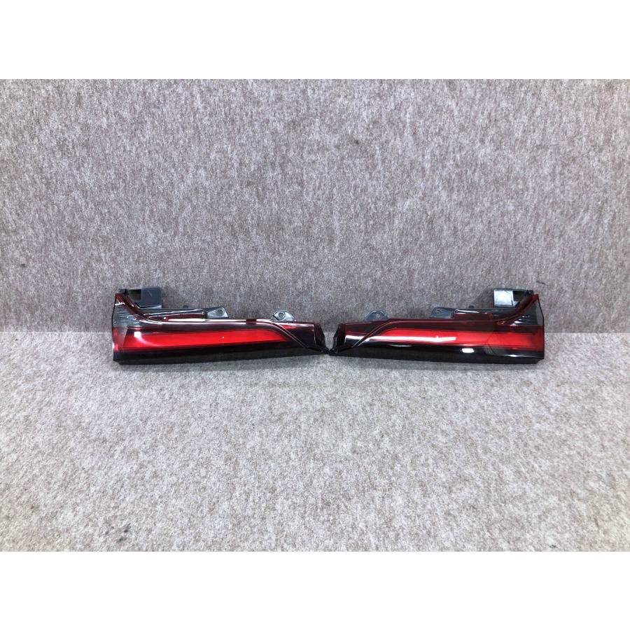 美品 磨き済み トヨタ ノア 90 MZRA90 95 ZWR90 純正 右 テールランプ
