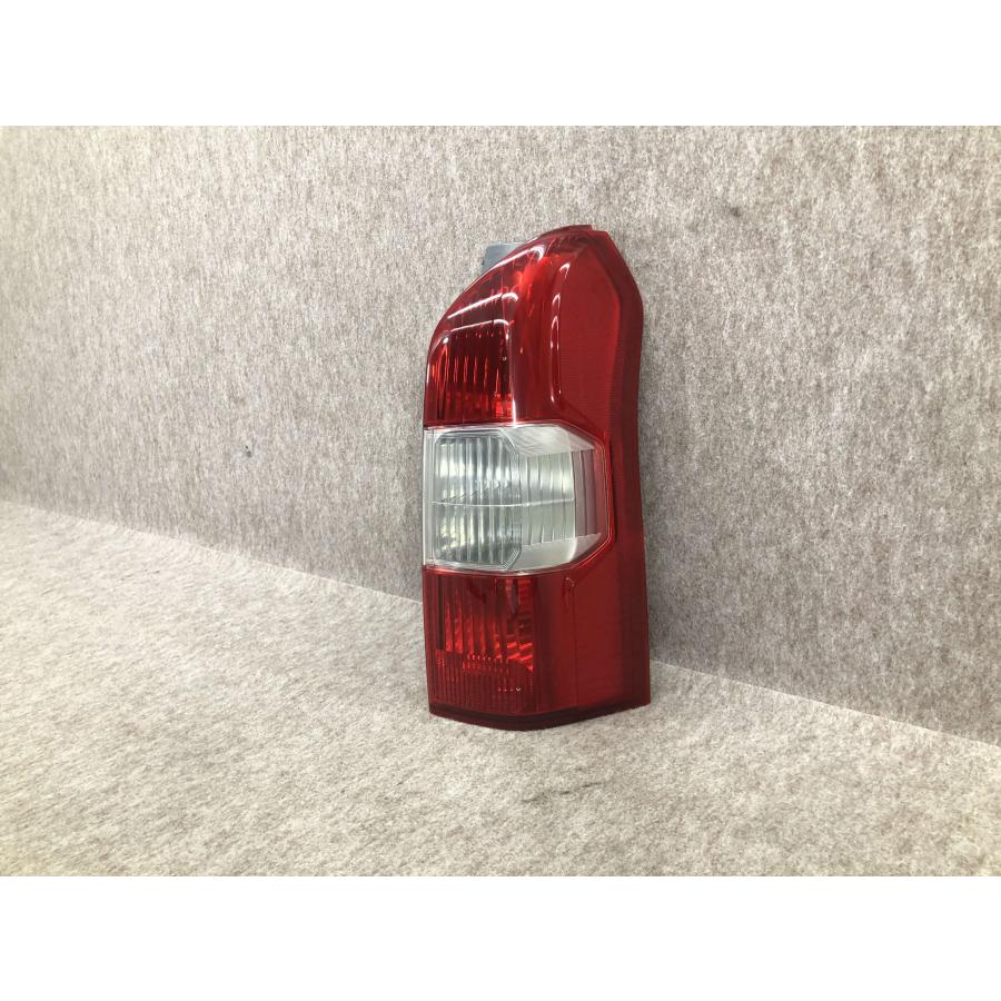 美品 磨き済み ロボックス NCP160V 純正 テールランプ 右 ICHIKOH 52