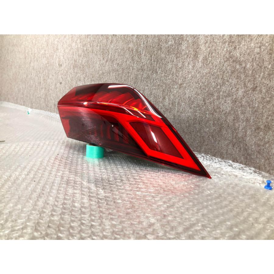美品 磨き済み アウディ A7 スポーツバック F2D 4K 純正 LED 右