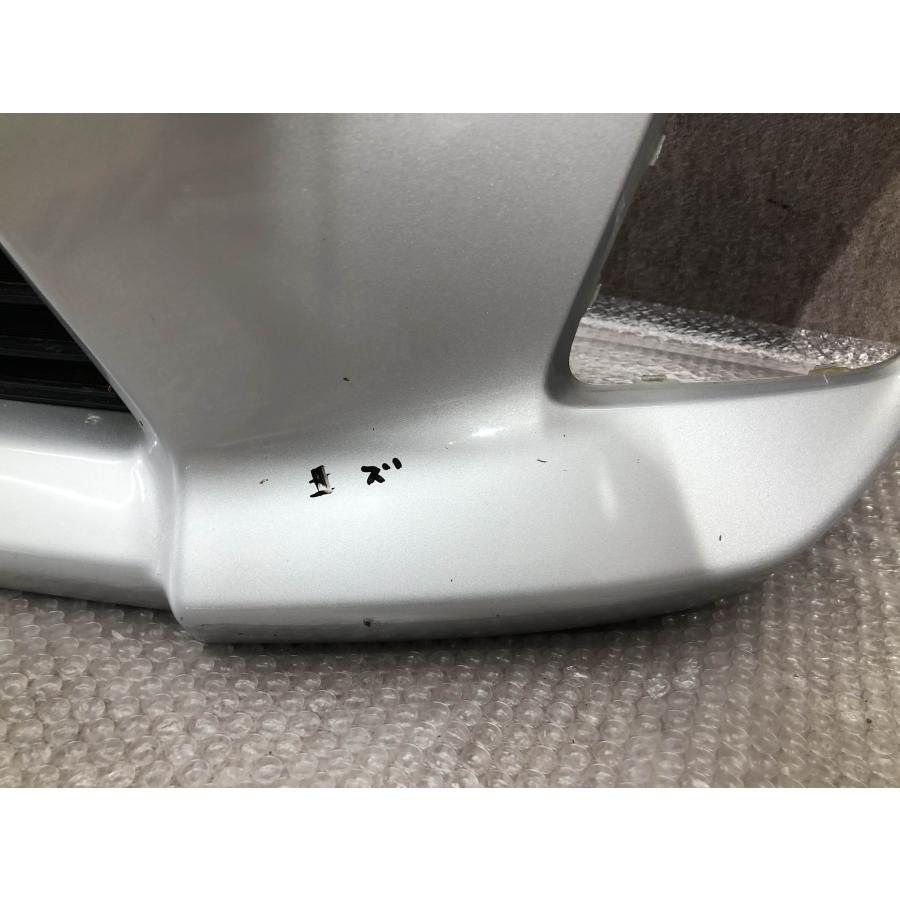トヨタ アクア NHP10 前期 純正 フロントバンパー 52119-52620 グリル