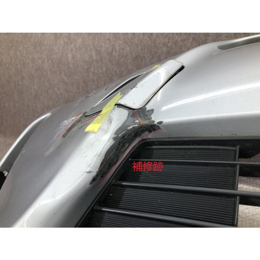 トヨタ アクア NHP10 前期 純正 フロントバンパー 52119-52620 グリル