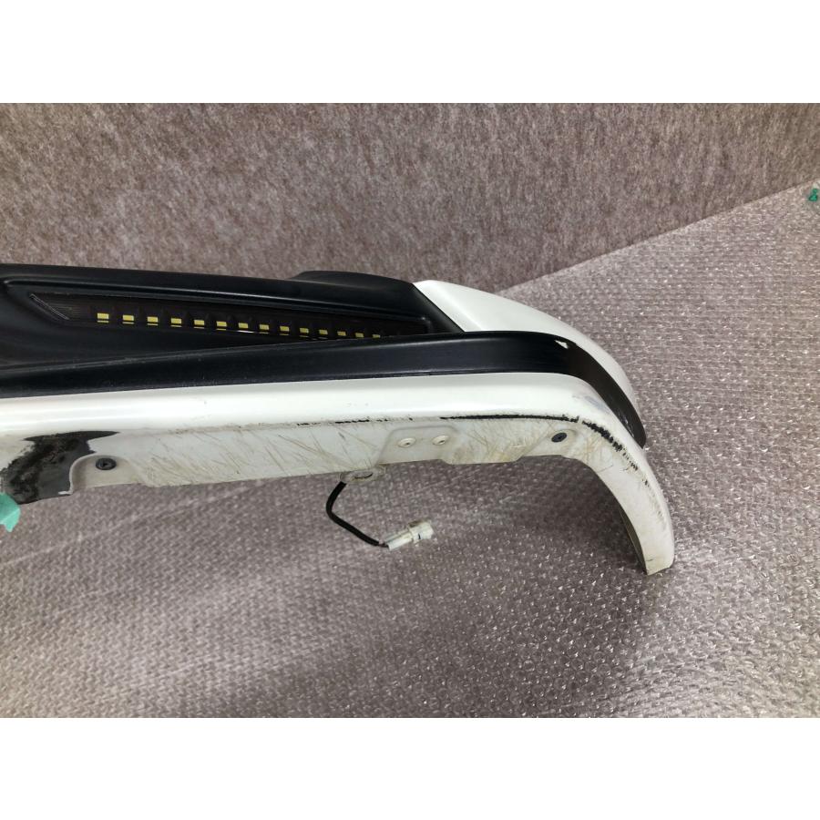 ZYX10/NGX10/NGX50 C-HR/CHR 純正 TRD フロントスポイラー76081 ZYX10/NGX10/NGX50 C-HR/CHR 純正 TRD フロントスポイラー76081