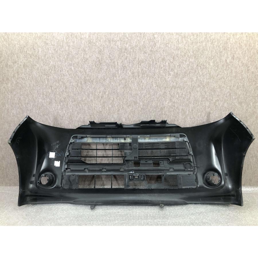 軽傷品　ダイハツ　タントカスタム　L375S L385S 前期 純正フロントバンパー フォグランプ付き L375S L385S 後期 タントカスタム 純正フロントバンパー 52119-B2A60