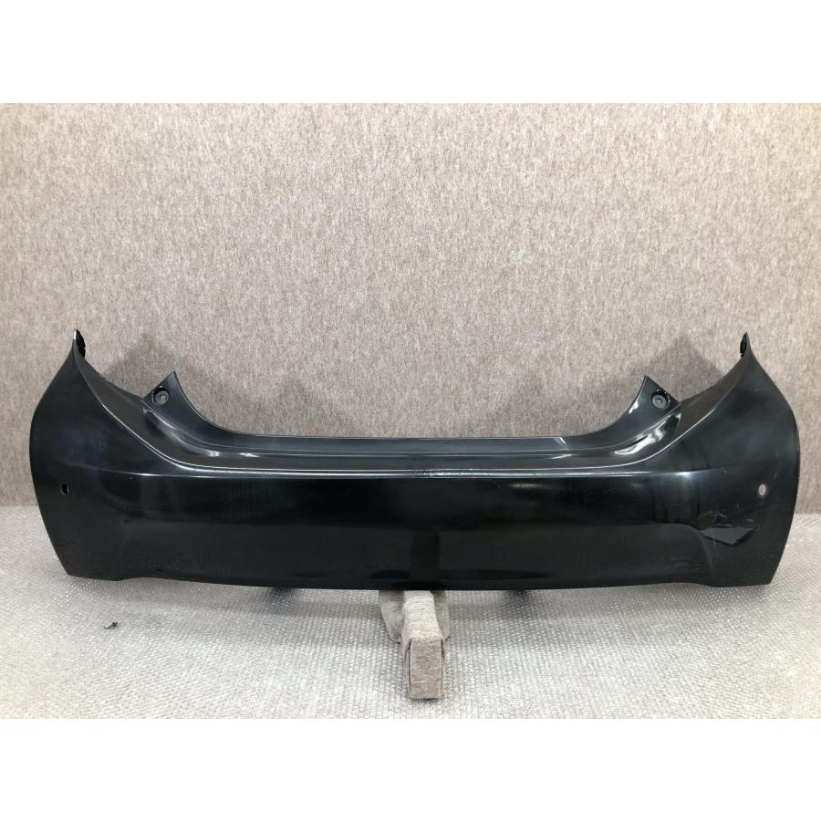 トヨタ アクア NHP10 純正 リアバンパー 52159-52790 再塗装必要です