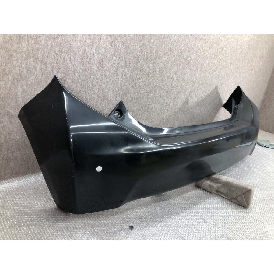 トヨタ アクア NHP10 純正 リアバンパー 52159-52790 再塗装必要です