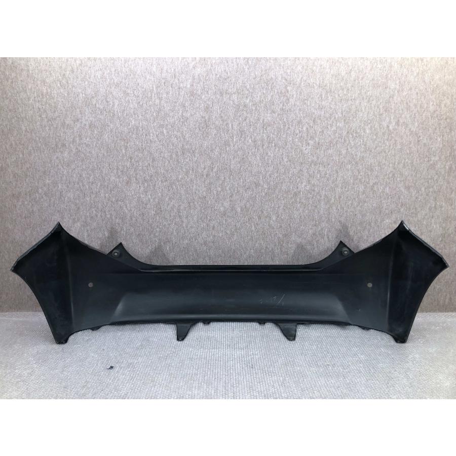 トヨタ アクア NHP10 純正 リアバンパー 52159-52790 再塗装必要です