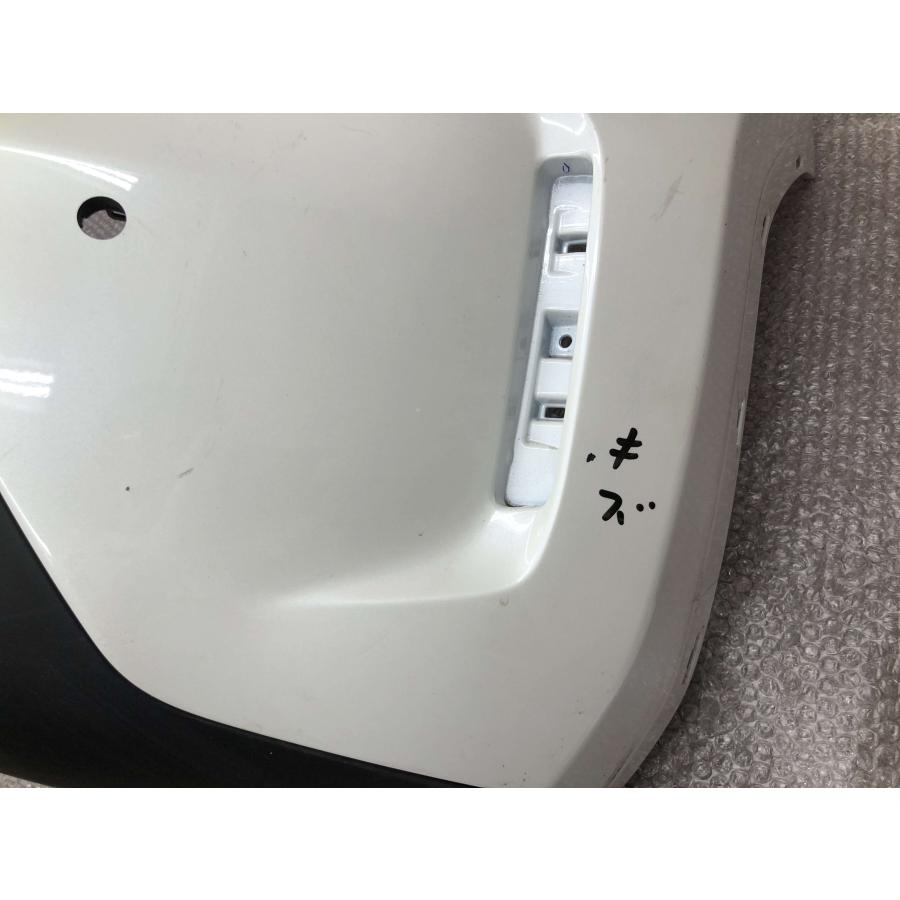 MXPB10/MXPB15/MXPJ10/MXPJ15 ヤリス クロス 純正 リアバンパー 52159