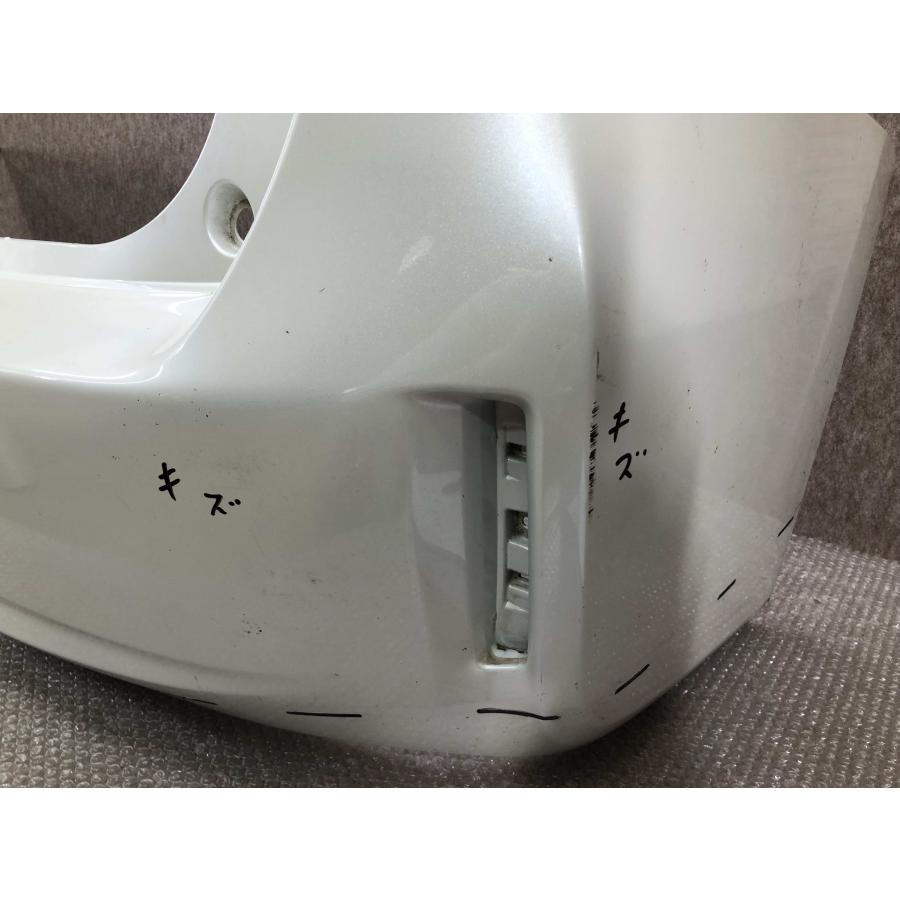 ZVW40W/ZVW41W プリウスα 純正 リアバンパー 52159-47070 スポイラー
