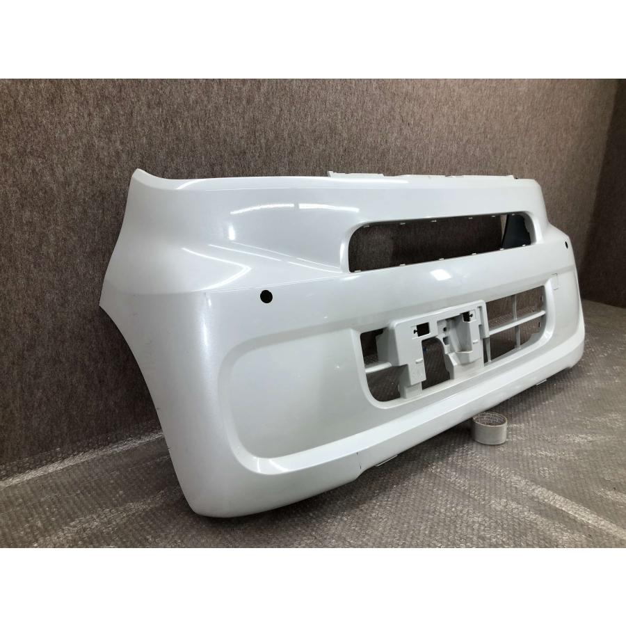 ダイハツ　タント　LA650 フロントバンパーカバー 白 ダイハツ タント LA650S/LA660S 純正 フロントバンパー 52119-B2F70