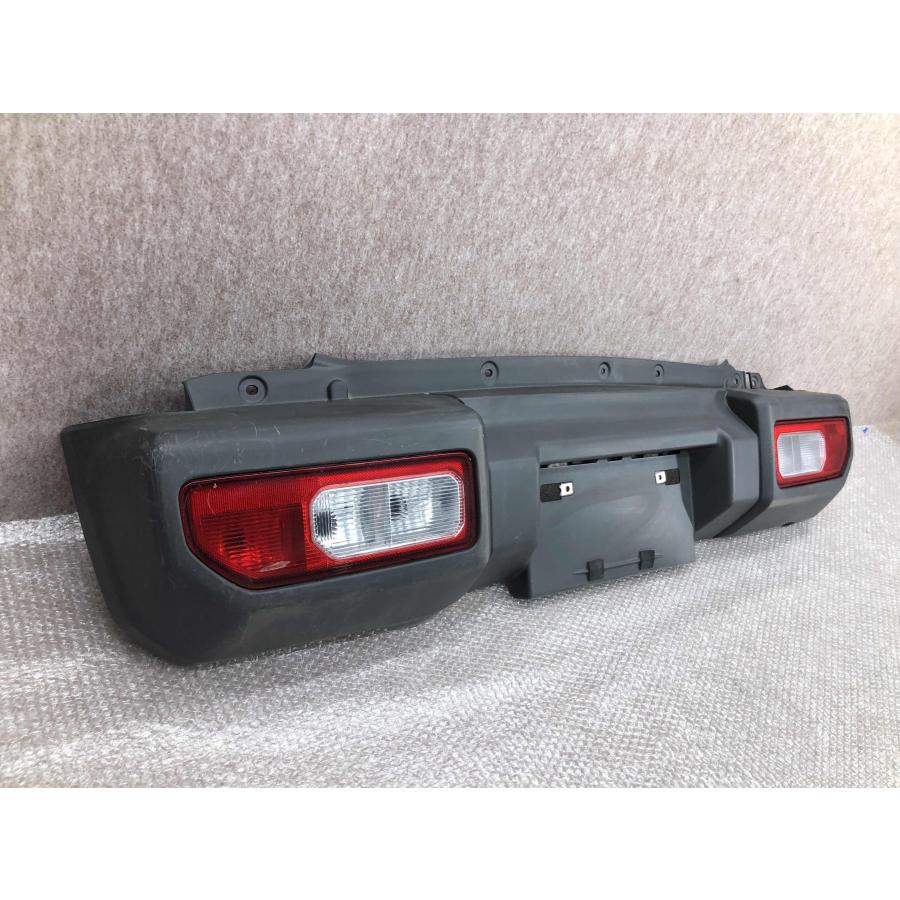 ジムニー JB64W 純正 リアバンパー テールライト付き 71811-77R : 拓海