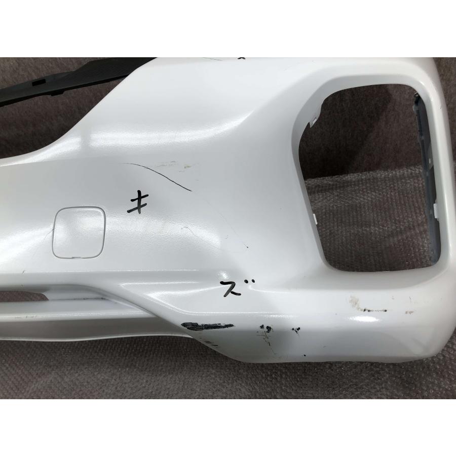 E26 後期 NV350 キャラバン 純正 フロントバンパー 62022-5YE1H E26 後期 NV350 キャラバン 純正 フロントバンパー 62022-5YE1H