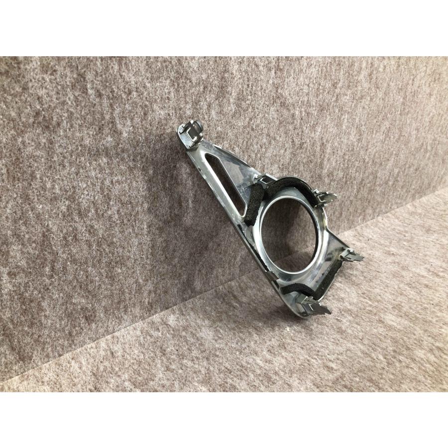 AVV50 前期 カムリ 純正フロントバンパーフォグランプカバー 左 左側