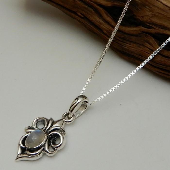 [新品] ターコイズネックレス　百合　ユリ 新品] ターコイズネックレス 百合 ユリ 【公式通販】