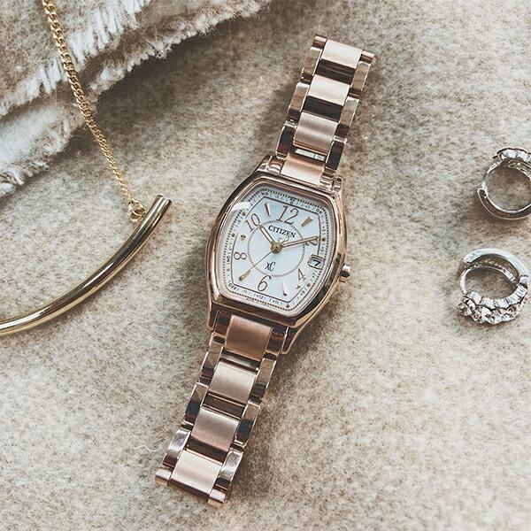 美品 稼動 箱付 シチズン クロスシー xC 電波ソーラー ピンク レディース シチズン クロスシー』 春の訪れを祝福するように華やかなSAKURA限定