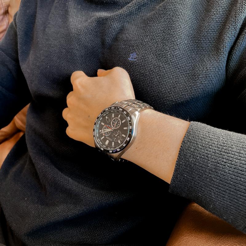 シチズンコレクション CITIZENCOLLECTION エコ・ドライブ電波時計　ダイレクトフライト　クロノグラフ CB5874-90E メンズ 爆買の画像