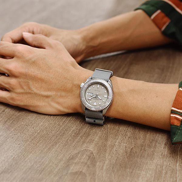 セイコー5スポーツ SEIKO5sports SBSA127 メンズ BOLATUメンズ 腕時計 自動巻き アナログ時計 高級 スケルトン うで時計 男性 機械式 夜光 日付きとけい おしゃれ ミニマリスト ス Z1992516778(17391円)