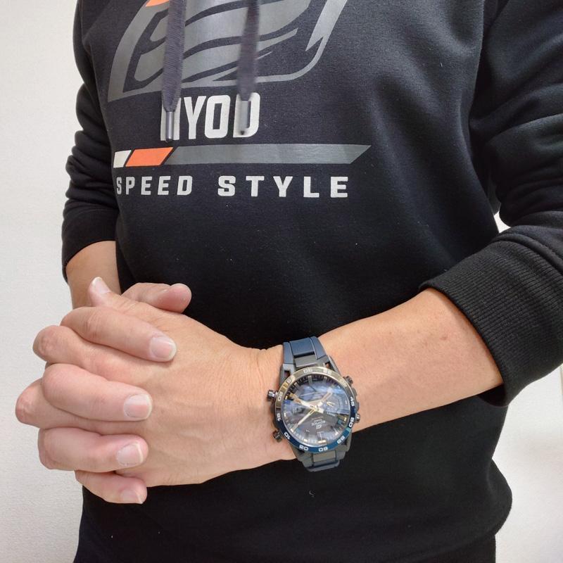 カシオ エディフィス EDIFICE Nighttime Drive Series ECB-2000YNP-1AJF メンズ 爆買の画像